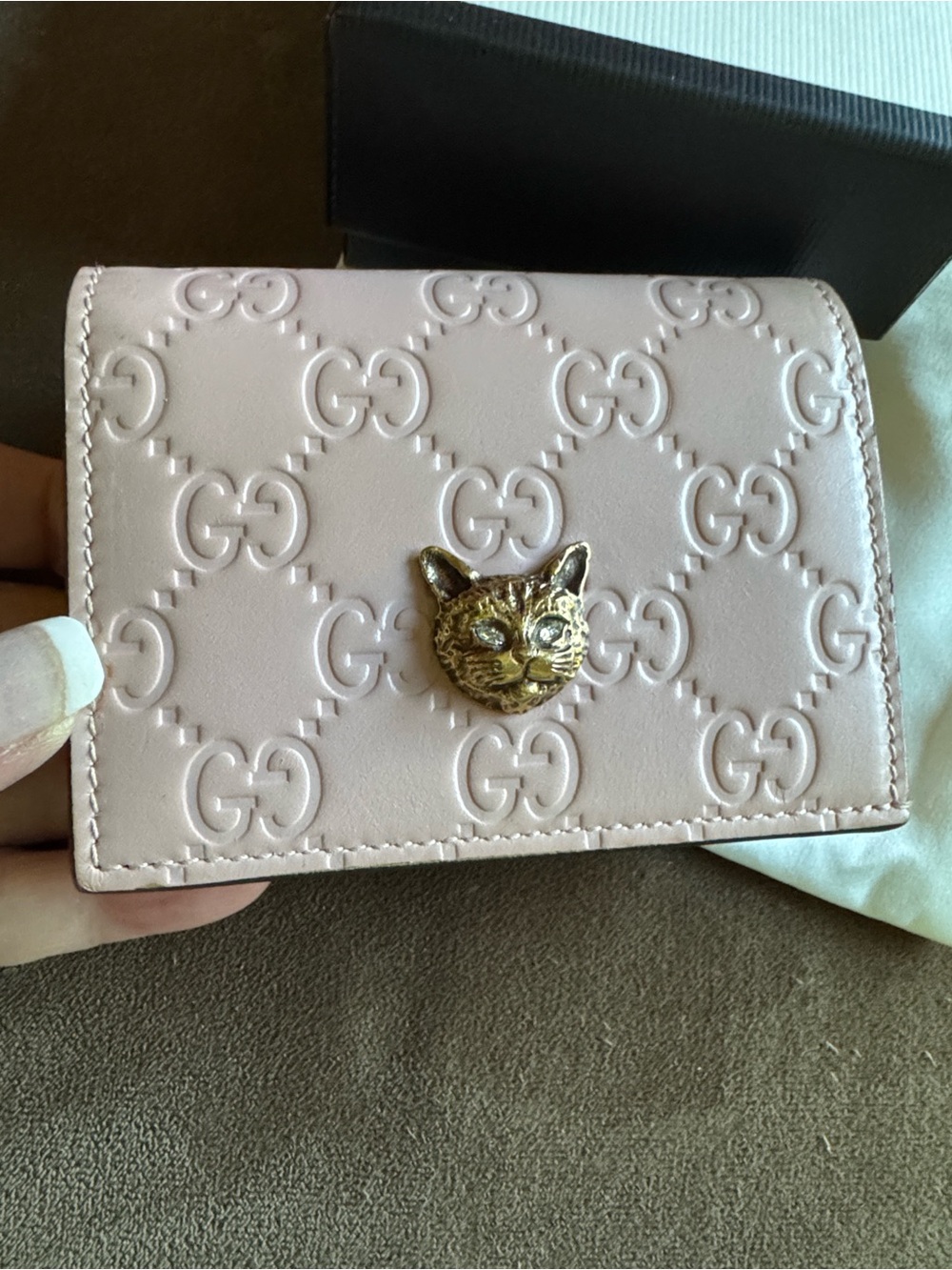 Gucci Pink Embossed GG Card Wallet with Gold Cat Head Like New - Picture 3 of 11